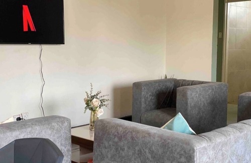 Kitwe Apartment | Terraces Apartments-Serviced 2Bed Apartment in Kitwe right between the malls.