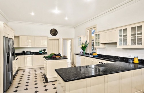 Terara House | Terrara House - Where the Land meets the Sea