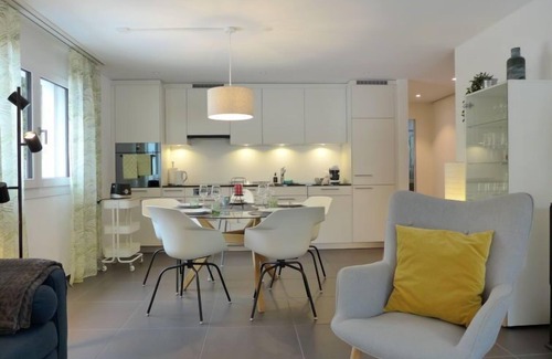 Blausee Apartment | Terrasse by Interhome