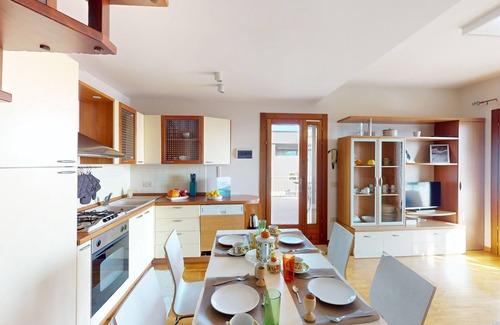 Villanuova sul Clisi Apartment | Terrazza sul Golfo by Bookinggardalake