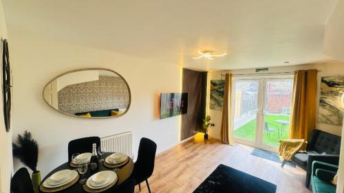Coventry House | Terry Haven-2Bed,Coventry,Luxury