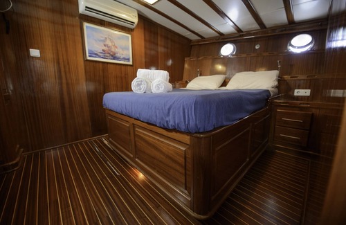 Castellammare Vucciria Boat Rental | Tersane IV