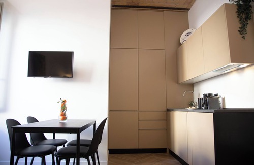 Testaccio Condo | Testaccio Boutique Apartment, a design 2-bedroom 2-bathroom flat for 4 people
