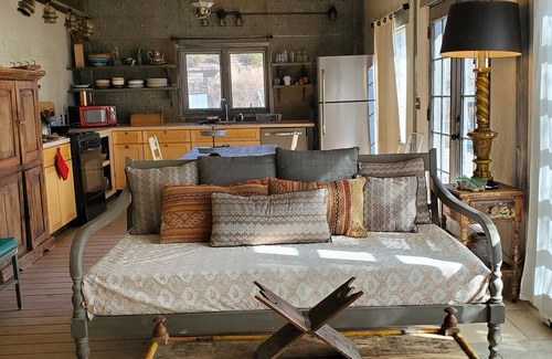Chupadero Apartment | Tesuque Hills Rural Gem