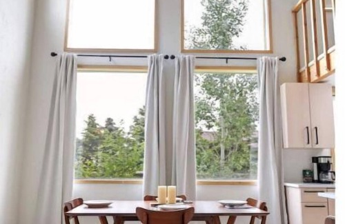 South Park House | Teton Cabin- Free Bikes/Paddle Boards/Kid Gear