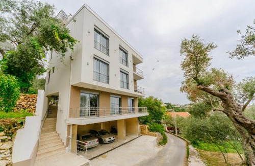 Ulcinj House | Teuta Apartments