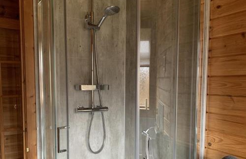 Hawick House | Teviot Lodge - Sleeps 6 - Pets - River Views