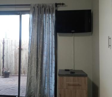 Universitas Apartment | Tevrede Guest Cottage