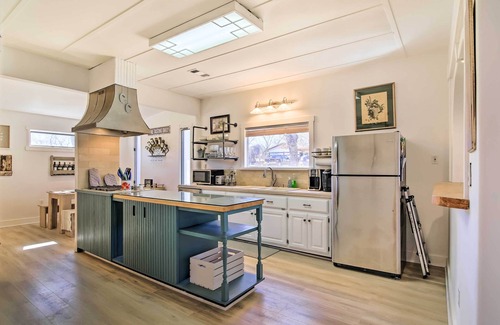 Fredericksburg House | Texas Home w/Backyard Oasis, Walk to Main St