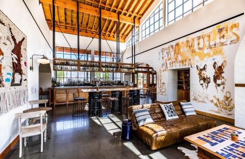 Las Colinas Hotel | Texican Court, by Valencia Hotel Collection