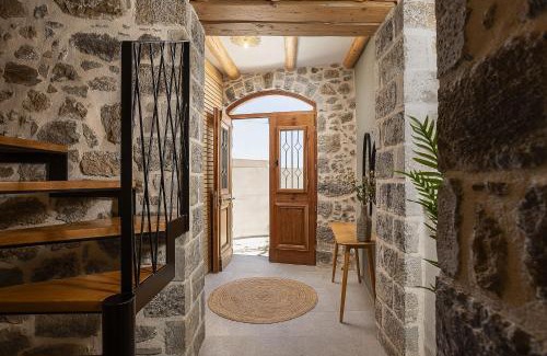 Mirthios Apartment | Thèas House