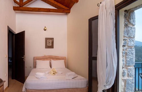 Itilo House | Thalia - 1 bedroom stone built traditional apartment