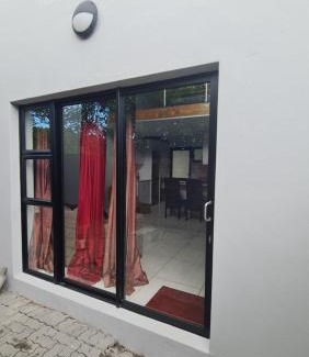 Walmer Apartment | Thandiwe At Villiers Village