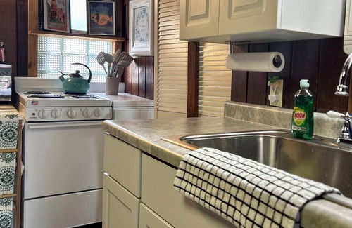 Chesterton Apartment | That 70’s Loft- Peace, Love and a Funky Stay!