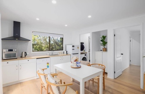 Upper Coomera House | The 2BR Farm Escape, idyllic scenery,peaceful tour