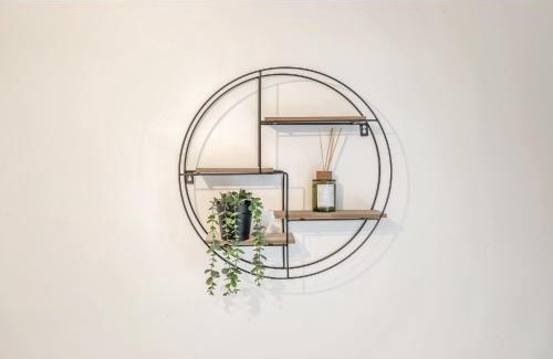 Stonnall House | The 8-Ball Retreat - Garden & Parking