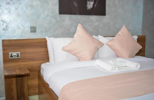 Ol Kalou Hotel | the 818 Hotel