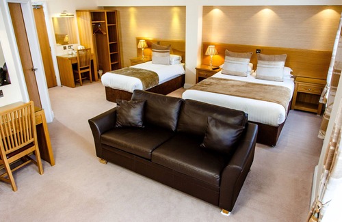 Crossford Hotel | The Adamson Hotel