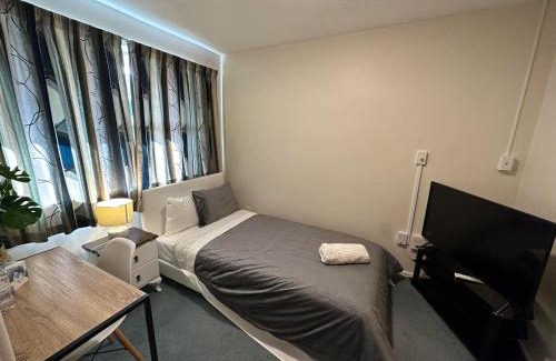 Burnside House | The Airport Homestay House