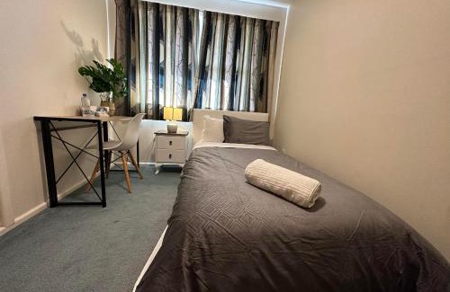 Burnside House | The Airport Homestay House