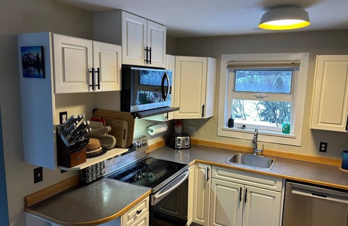 Courtenay House | The Akasha is a true ski in ski out property on Foster's Place