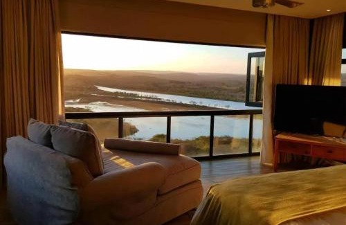 Amatola Coastal Bed & Breakfast | The Aloe House Vacation Home