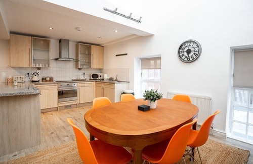Sheffield City Centre Apartment | The Amazing Triplex - City Centre - Free Parking