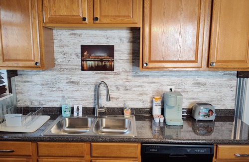 Covedale House | The Americana + Long term Stay Available Now