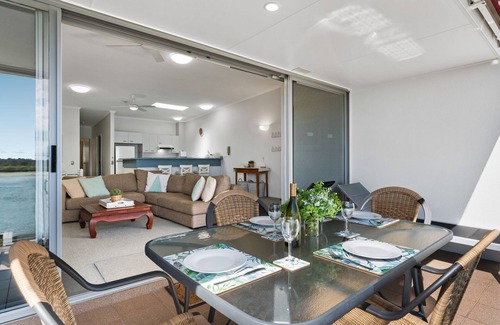 Noosaville Apartment | The Anchorage - Views Of Noosa River Mouth
