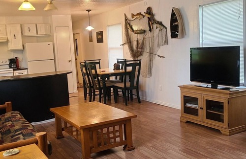 Chico Cabin | The Angler at Northside Marina & Resort