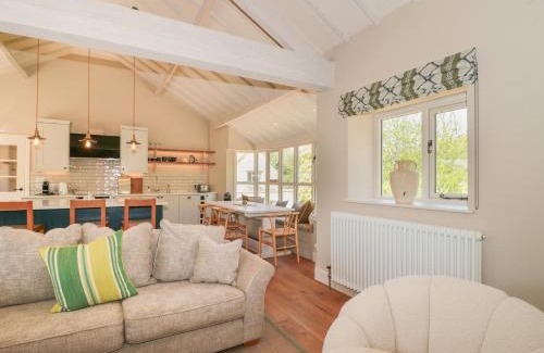 Chipping Norton House | The Annexe, Cleveley Mill
