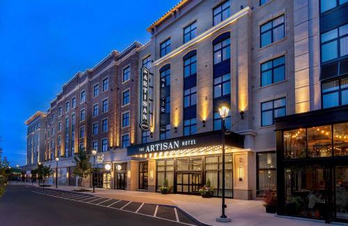 Salem Hotel | The Artisan at Tuscan Village, Salem, NH, a Tribute Portfolio Hotel