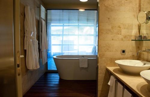 Abando Hotel | The Artist Grand Hotel of Art