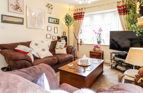 Raunds Cottage | THE ASH, family friendly, character holiday cottage in Raunds