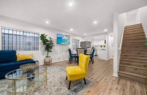 Los Angeles House | The Avalon - End Of Summer Sale! 40 Off!