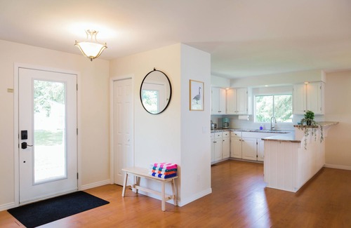 Waupoos House | The Avalon on the Lake