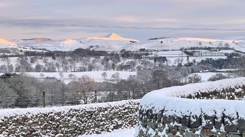 Longnor House | The Barn at Cliff Hollins Farm