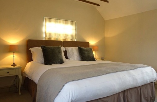 Chiddingstone Hoath Bed & Breakfast | The Barn At Woodview