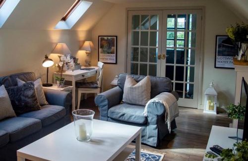 Ampney Crucis House | The Barn