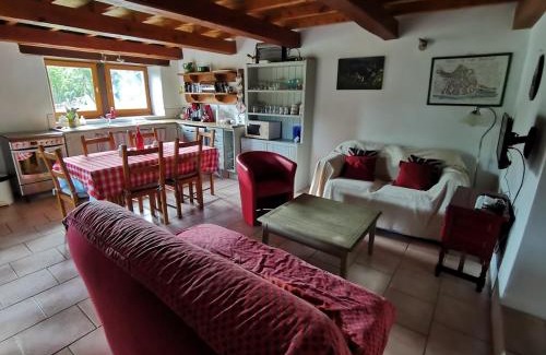 Carayac House | THE BARN, MAISON, PISCINE PRIVATIVE, CALME, WIFI