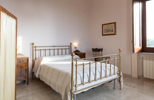 Angri Apartment | The Baroness’s Apartment – Noble Charm and Stunning Vesuvius View