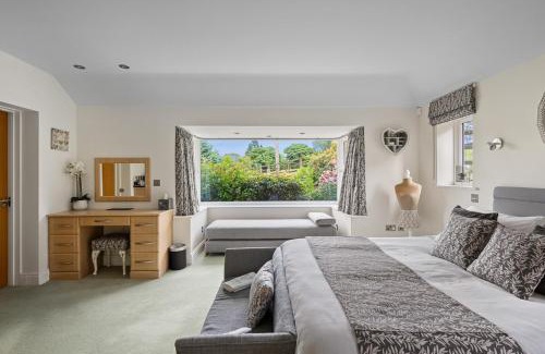 Alton Bed & Breakfast | The Bay Tree Bed & Breakfast