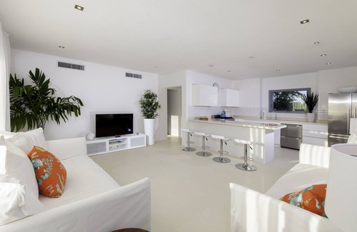 West End Village Villa | The Beach House by Fantasia Villas
