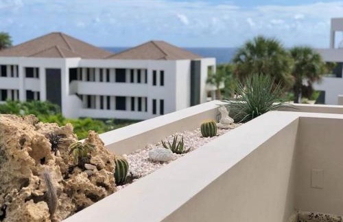 Sint Michiel Apartment | The beach House- 1Room Apartment at Blue Bay resort