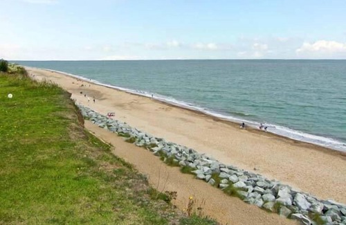 Scratby Cottage | The Beach Road Chalet Park, no. 107