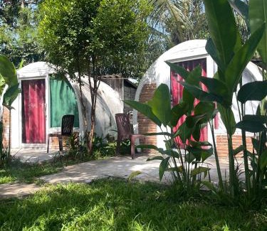 Kampot Hostel | The Bear Bungalow