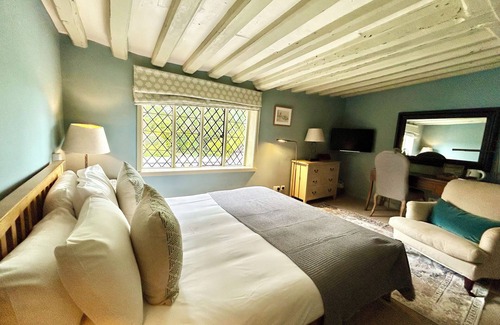 Hartfield Hotel | The Bear Inn