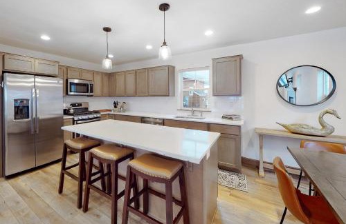 Dover Bay House | The Bear's Den