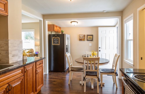 South Perry District Cottage | The Beehive - A charming cottage in the Perry District