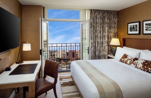 Fitzsimons Hotel | The Benson Hotel & Faculty Club